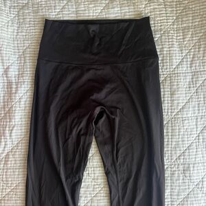 Sleek Black High-Rise Leggings